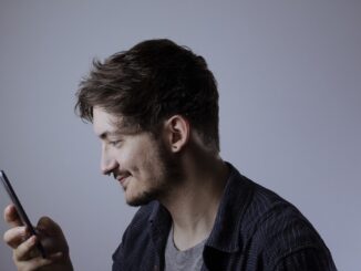 Celular pode gerar atraso de vida nos jovens.