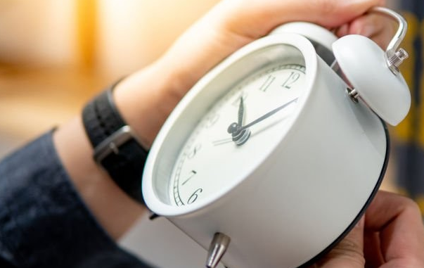 Especialistas Contestam Impacto do Horário de Verão.